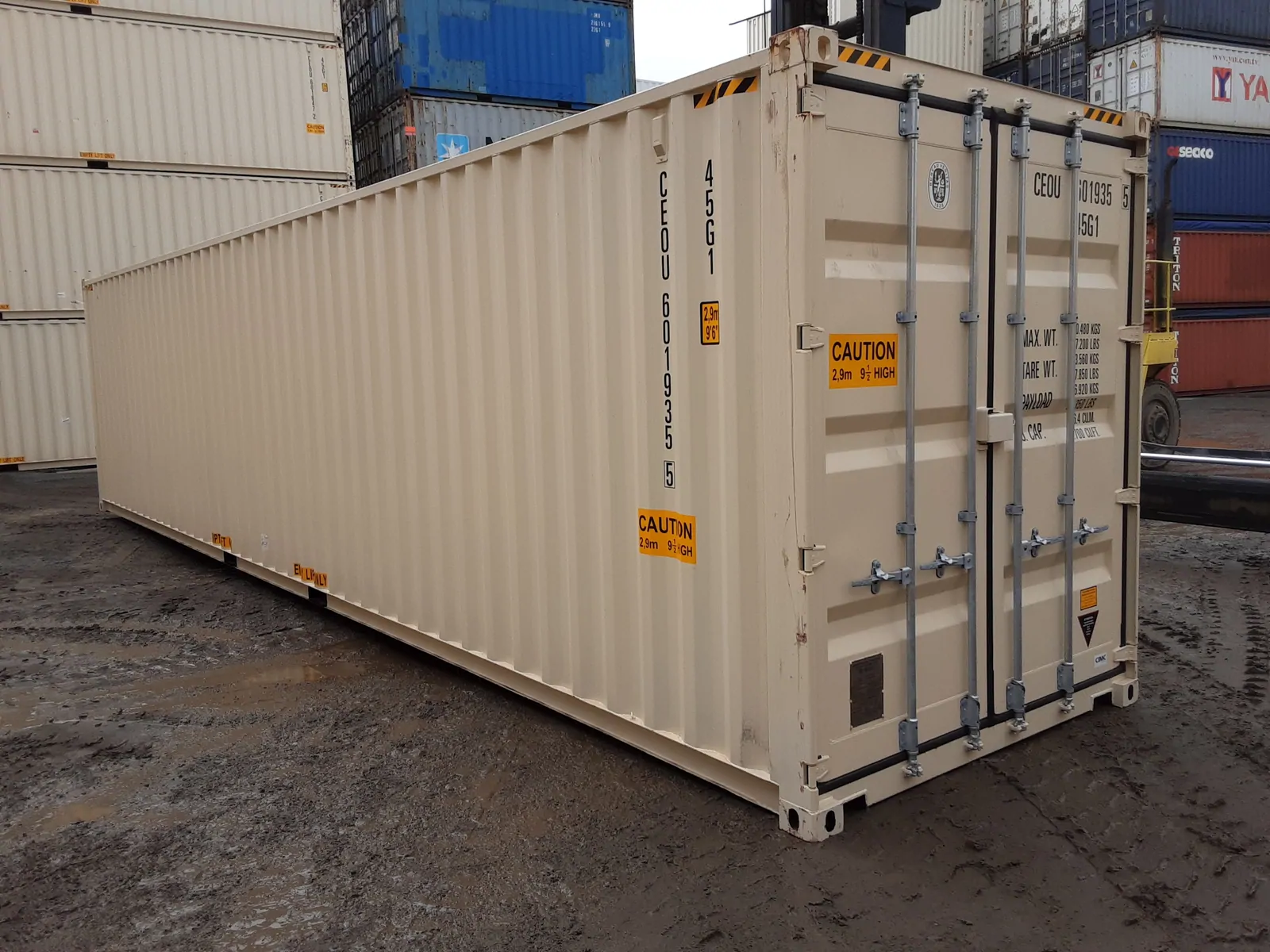 40ft Shipping Containers — doors and locking bars