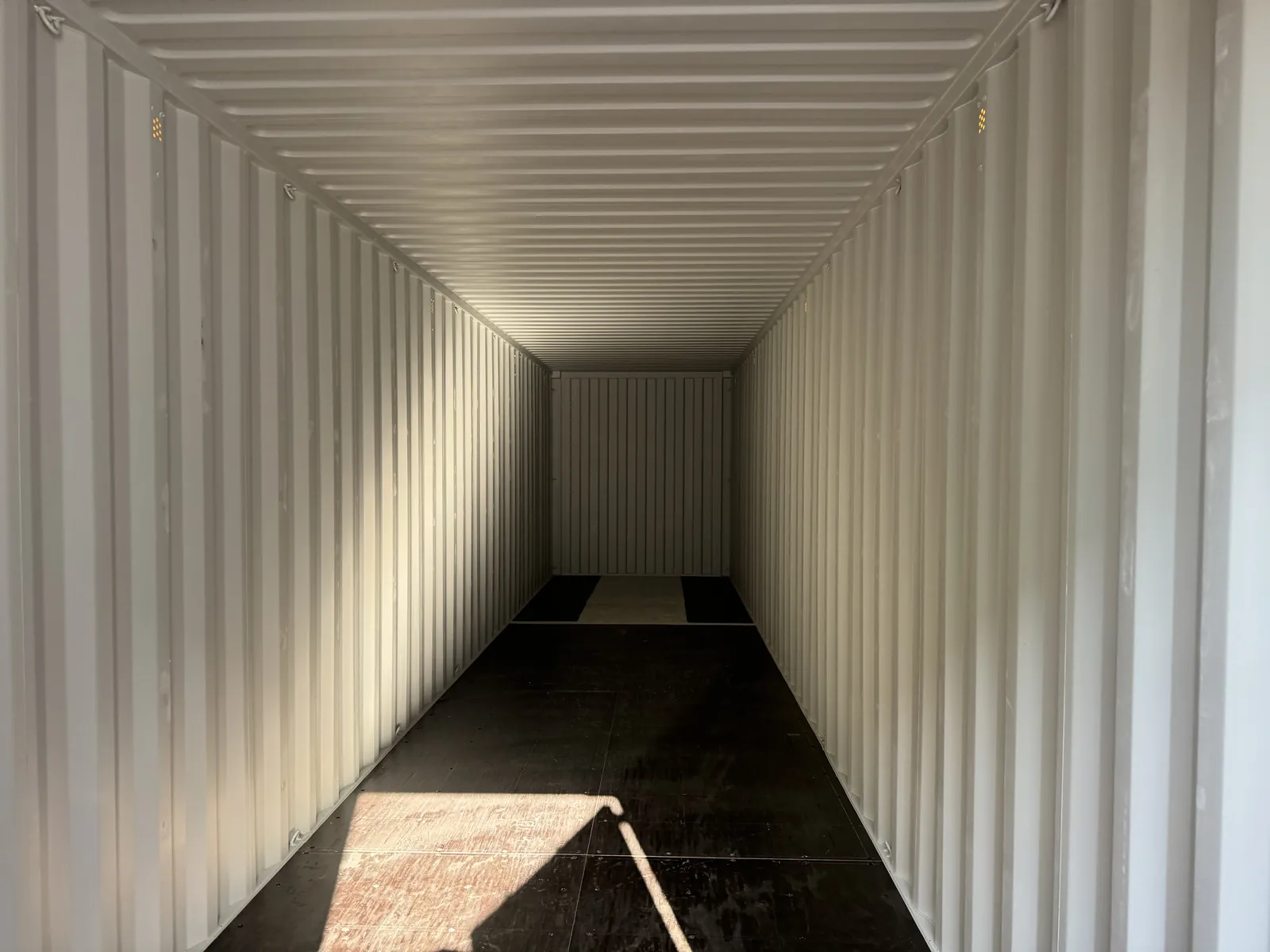 High Cube container — doors