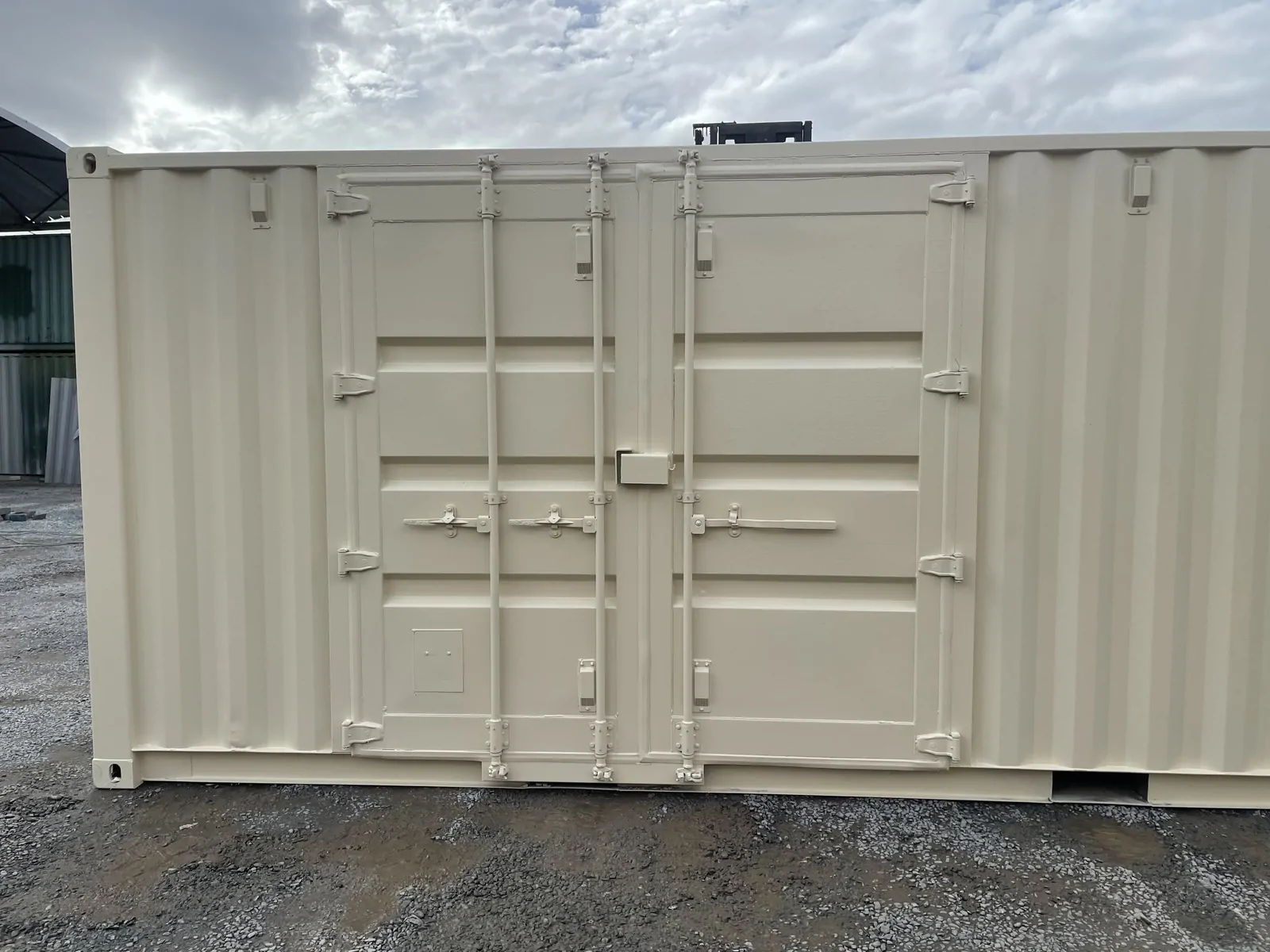 Buying a used shipping container — what to check and in what order