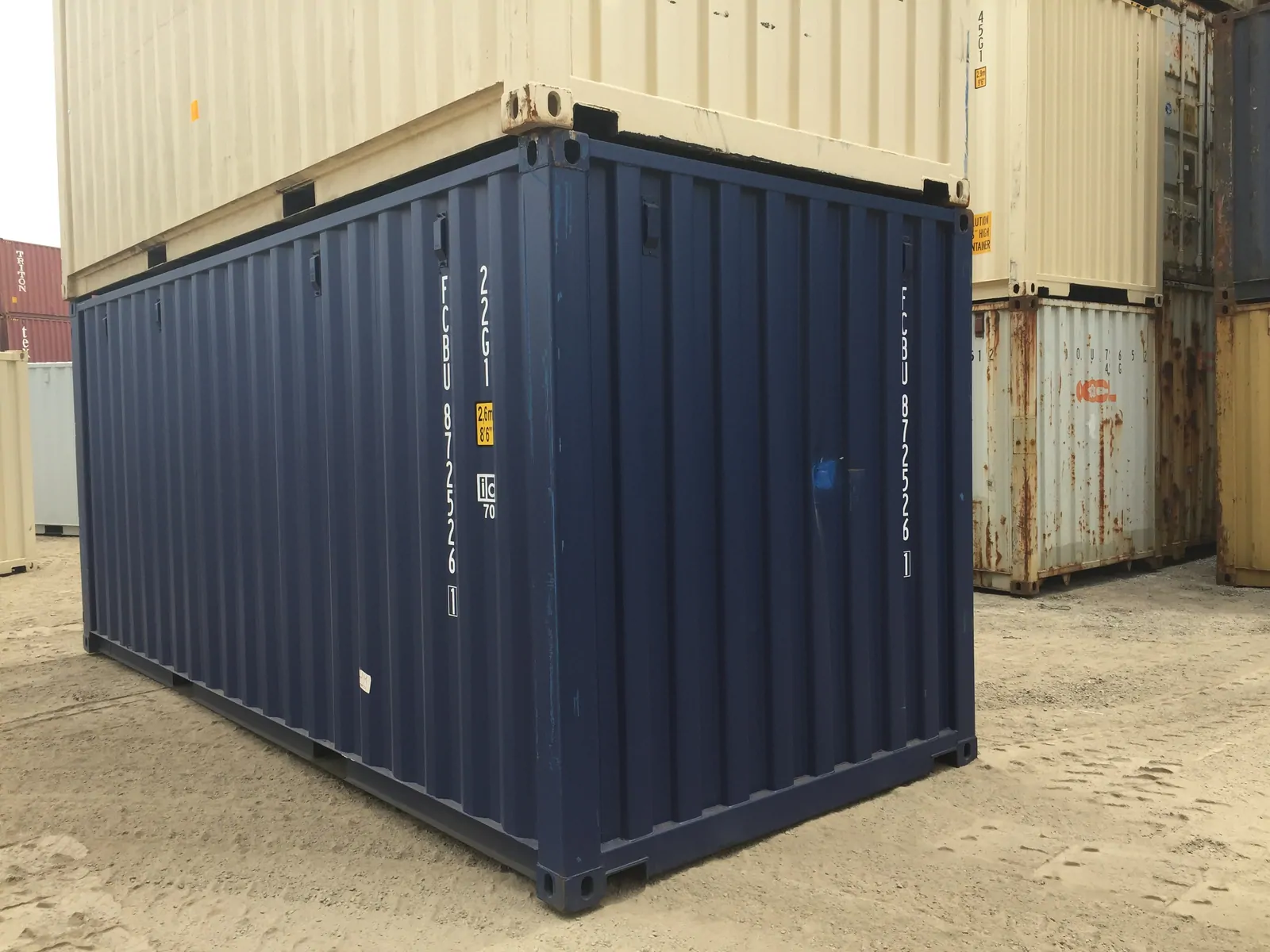 Shipping containers Esk